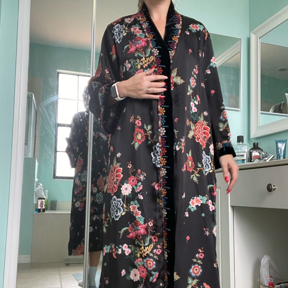 Johnny was kimono